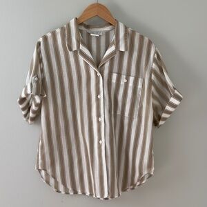 Oak Hill Vintage‎ Beige/White Striped Short Sleeve Button Up Shirt
